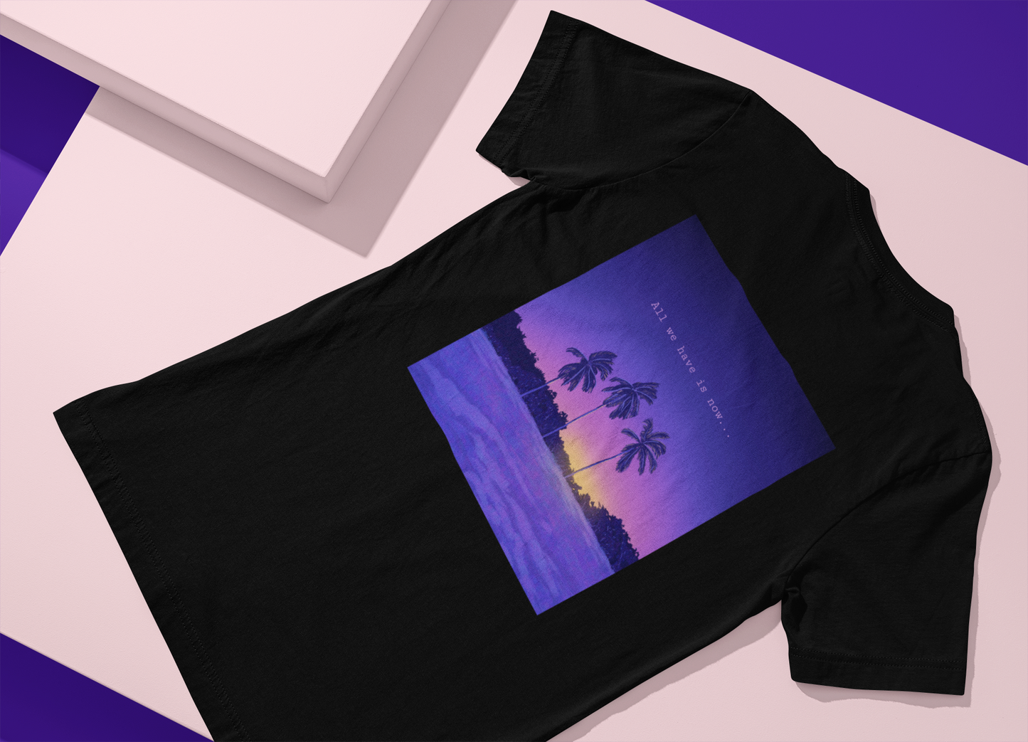 Camiseta de manga corta Todo lo que tenemos es ahora